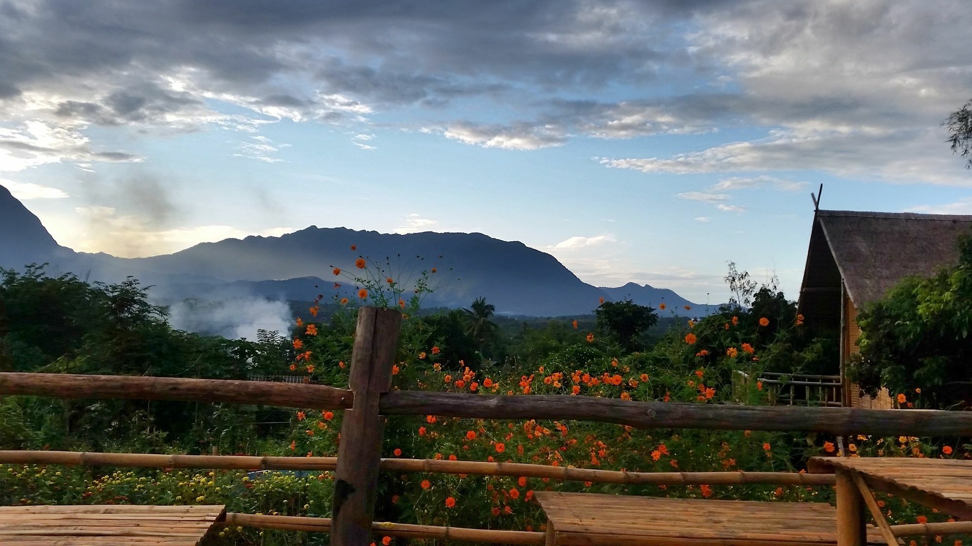 Baan Aingdoi Homestay, Чианг Дао Экстерьер фото