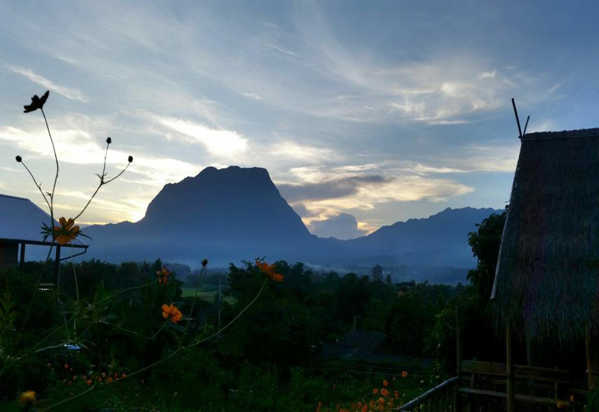 Baan Aingdoi Homestay, Чианг Дао Экстерьер фото