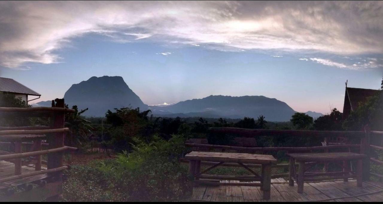 Baan Aingdoi Homestay, Чианг Дао Экстерьер фото