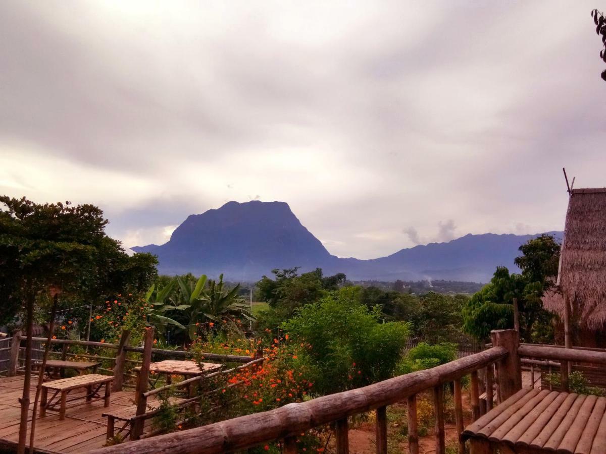 Baan Aingdoi Homestay, Чианг Дао Экстерьер фото